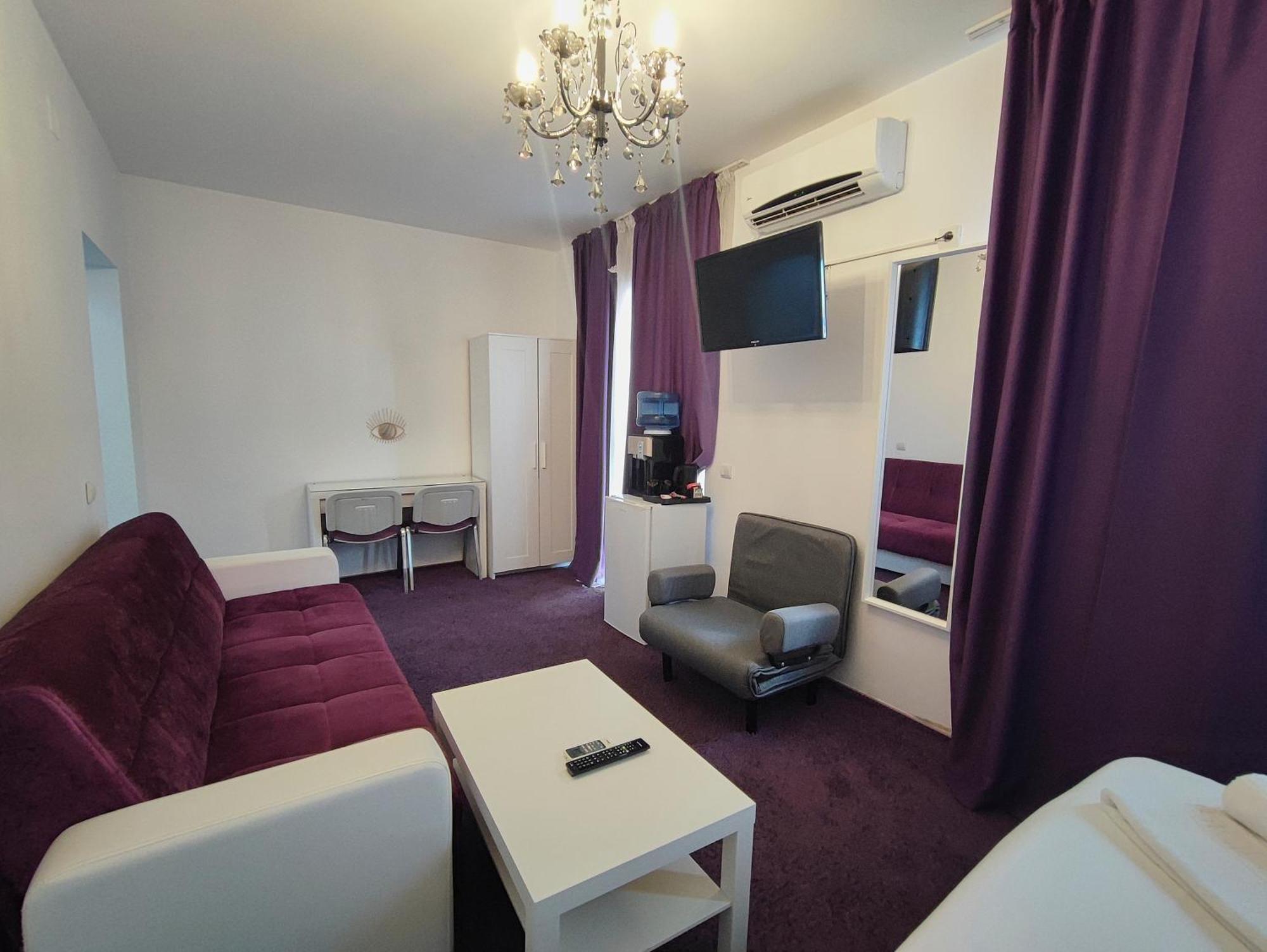 Iris Boutique Therme & Bucharest Otopeni Airport Exterior photo