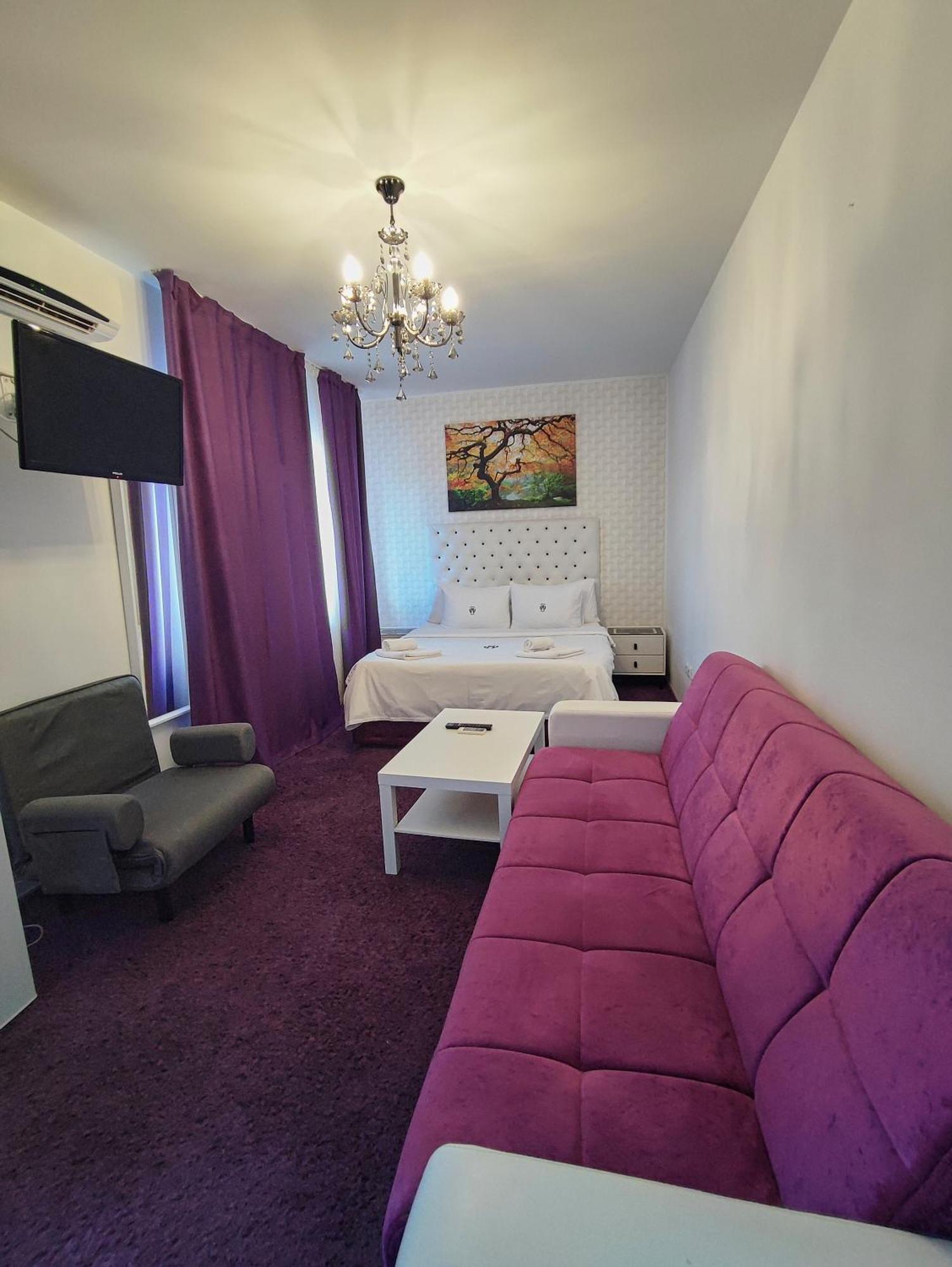 Iris Boutique Therme & Bucharest Otopeni Airport Exterior photo