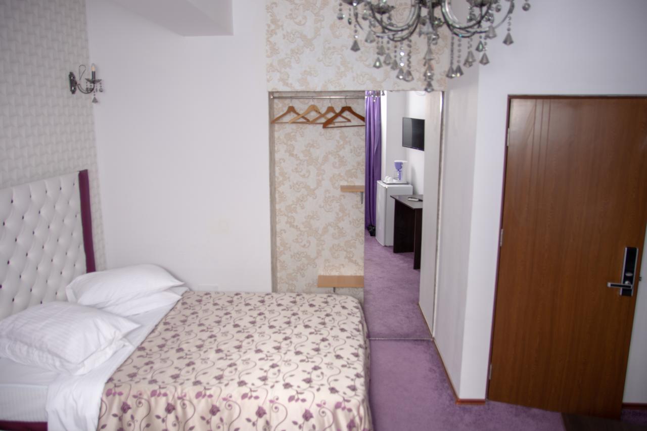 Iris Boutique Therme & Bucharest Otopeni Airport Exterior photo