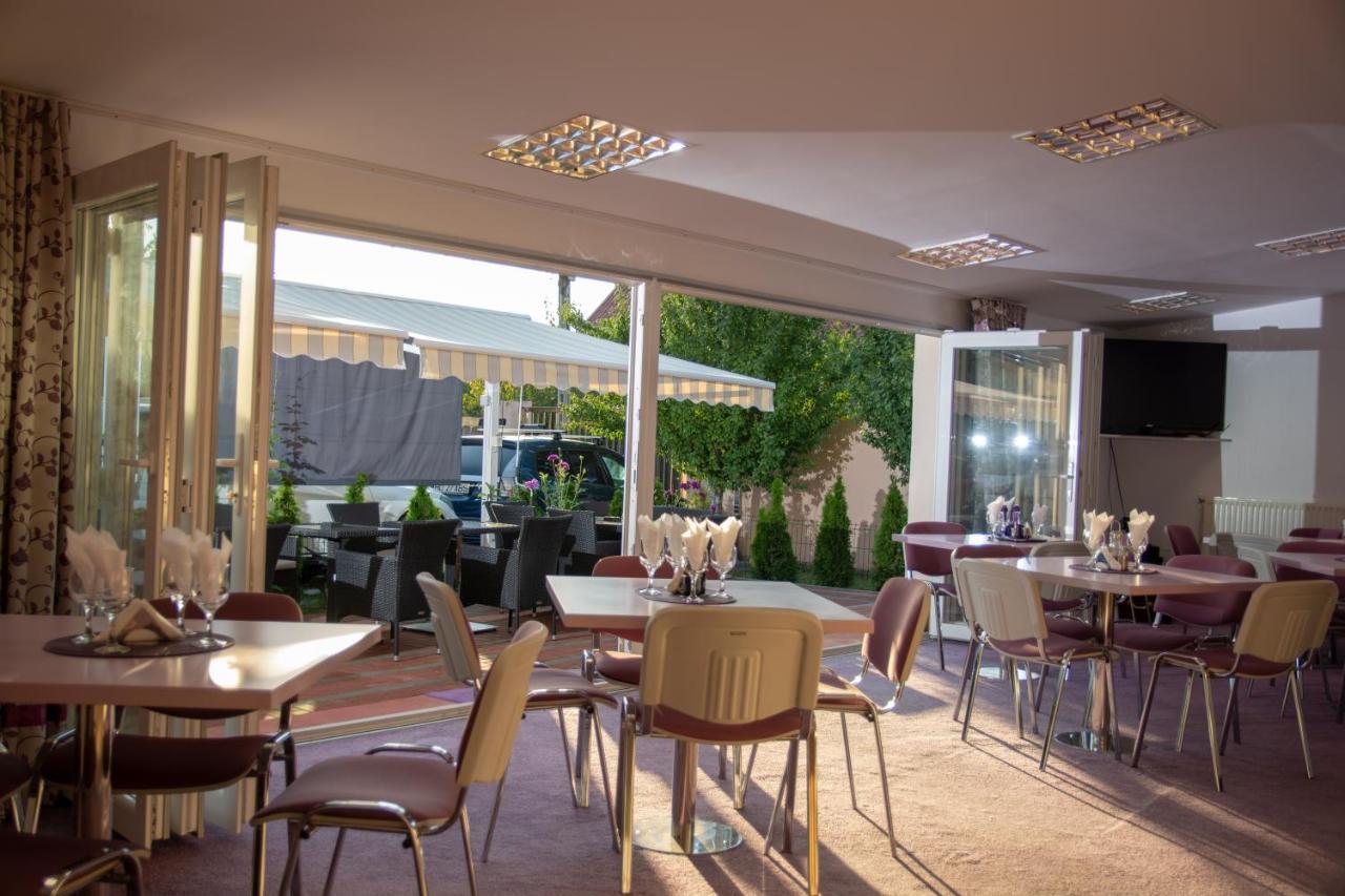 Iris Boutique Therme & Bucharest Otopeni Airport Exterior photo