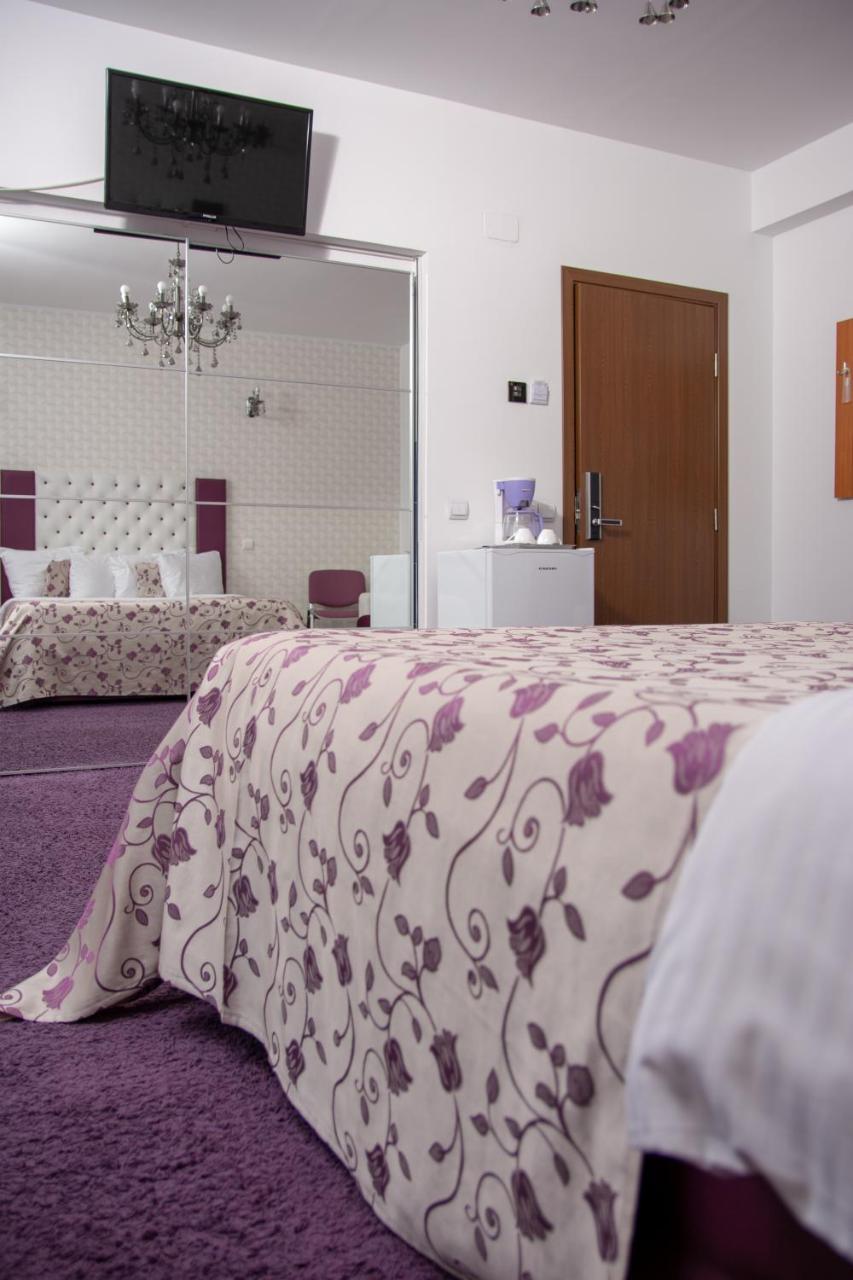 Iris Boutique Therme & Bucharest Otopeni Airport Exterior photo
