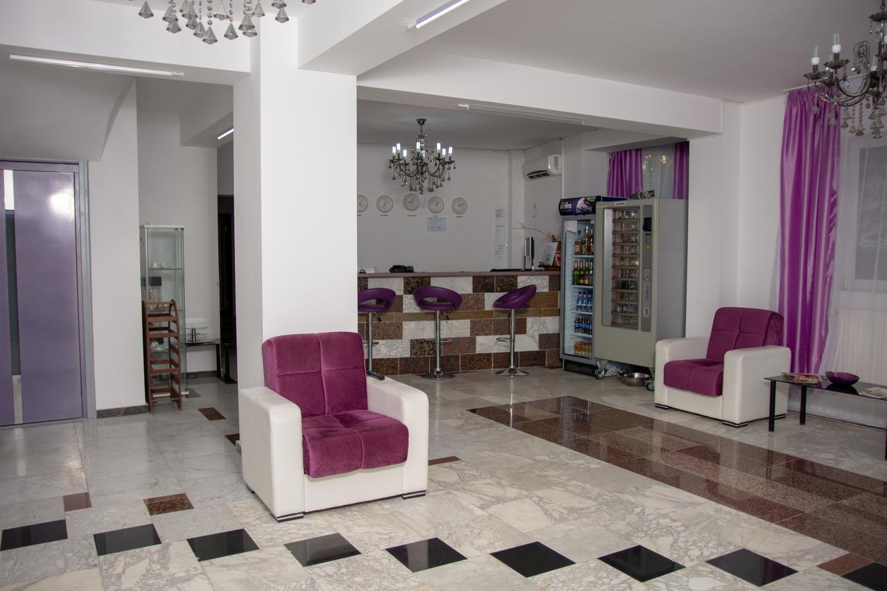 Iris Boutique Therme & Bucharest Otopeni Airport Exterior photo